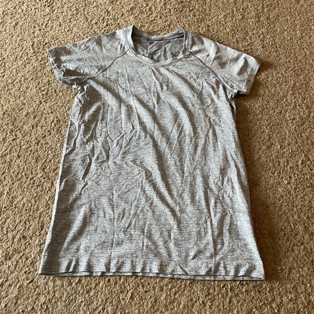 Lululemon running shirt